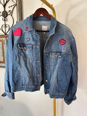 Candie's Blue Denim Jacket with Patch Details EUC L